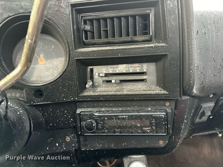 image for item LK9749 1986 GMC  C1500 pickup truck