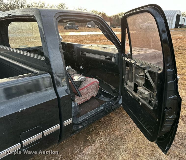 image for item LK9749 1986 GMC  C1500 pickup truck