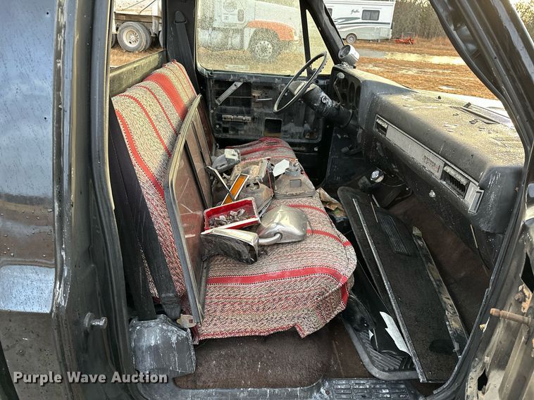 image for item LK9749 1986 GMC  C1500 pickup truck