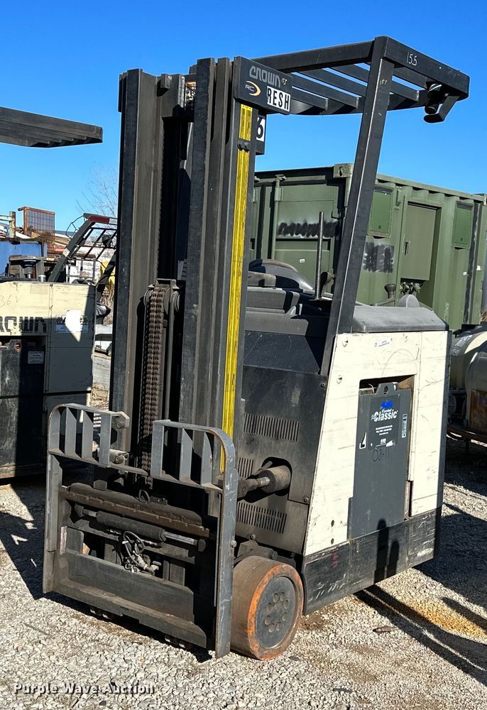 image for item LK9753 Crown RC3020-30 order picker