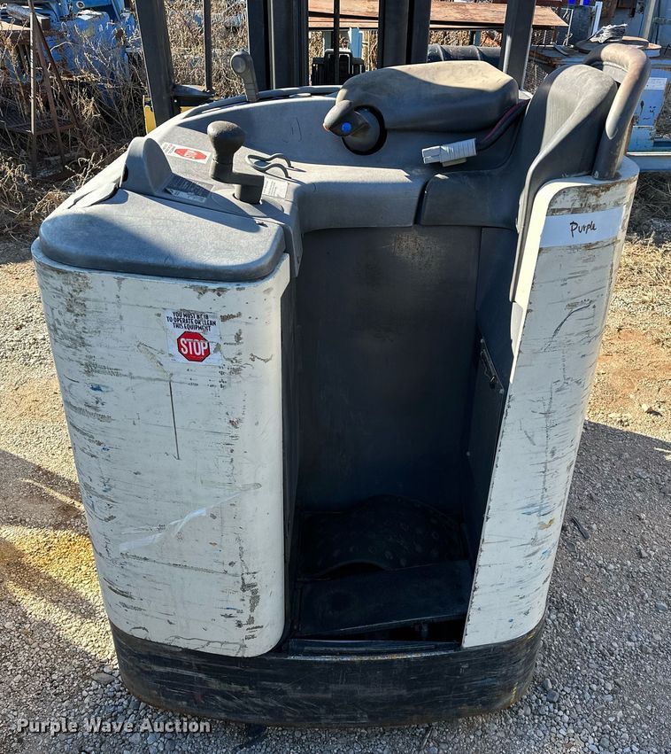 image for item LK9753 Crown RC3020-30 order picker