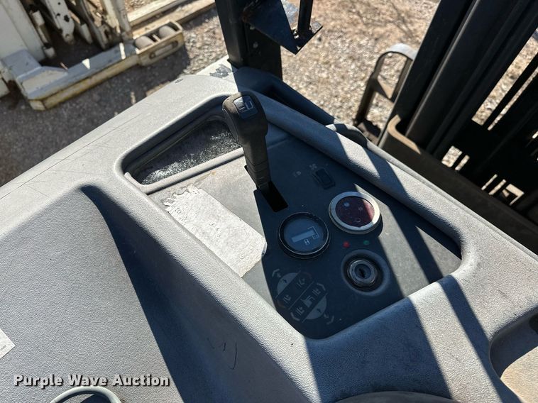 image for item LK9753 Crown RC3020-30 order picker