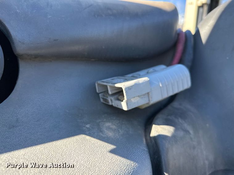 image for item LK9753 Crown RC3020-30 order picker