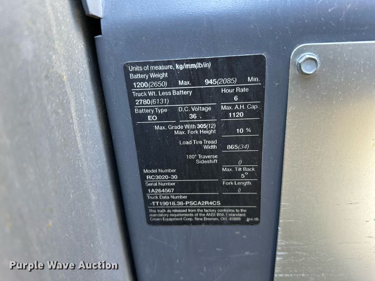 image for item LK9753 Crown RC3020-30 order picker