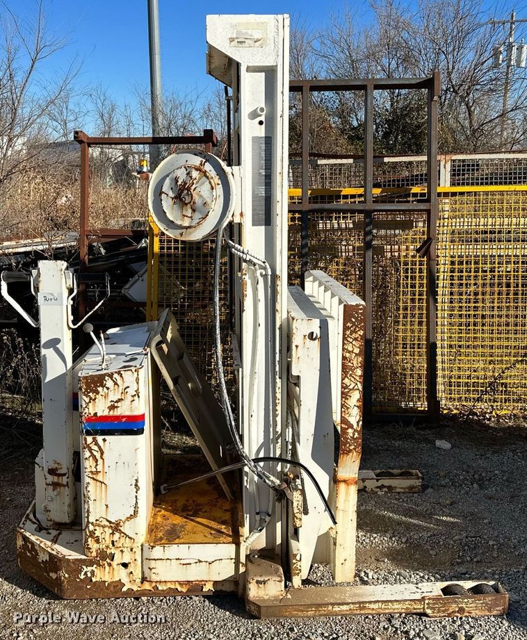 image for item LK9755 Prime-Mover SR30 order picker