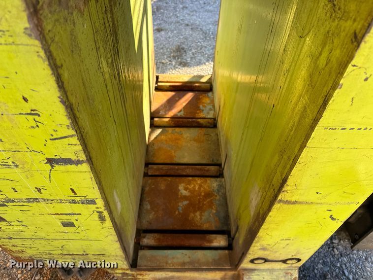 image for item LK9756 Clark NP 300-40 order picker