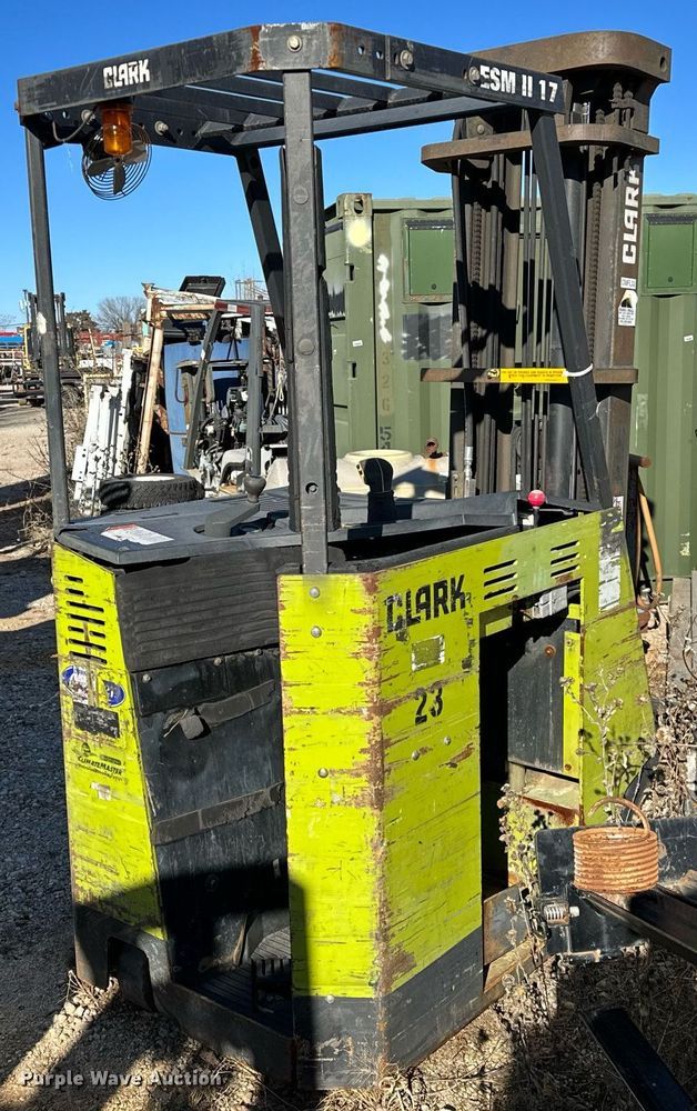 image for item LK9757 Clark ESMII-17 order picker