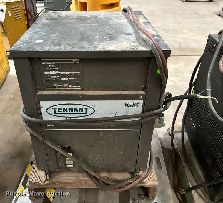 image for item LK9766 (4) forklift battery chargers 