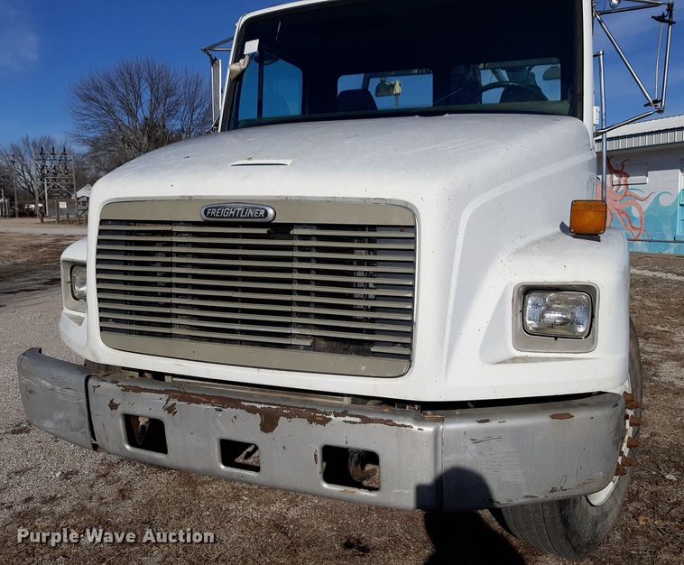 image for item LY9037 1999 Freightliner FL70 crane truck