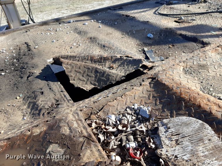 image for item LY9037 1999 Freightliner FL70 crane truck