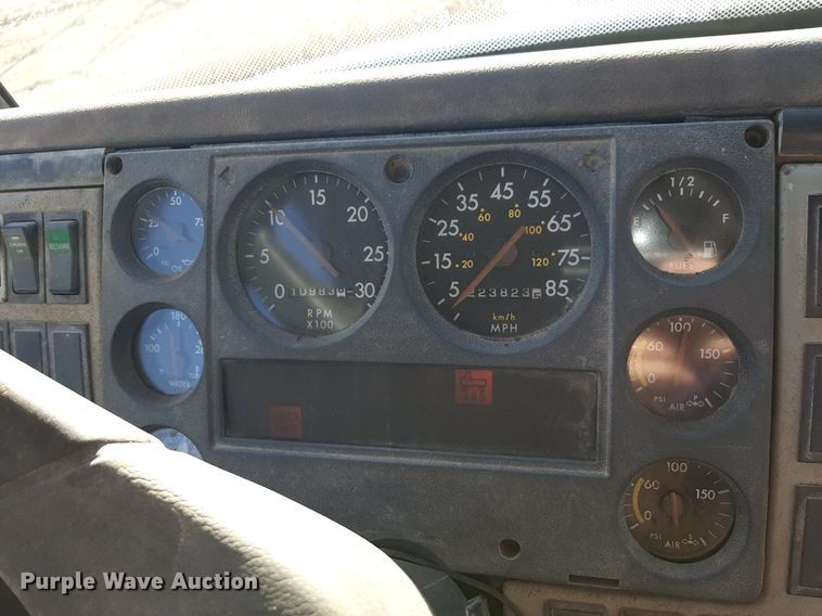 image for item LY9037 1999 Freightliner FL70 crane truck