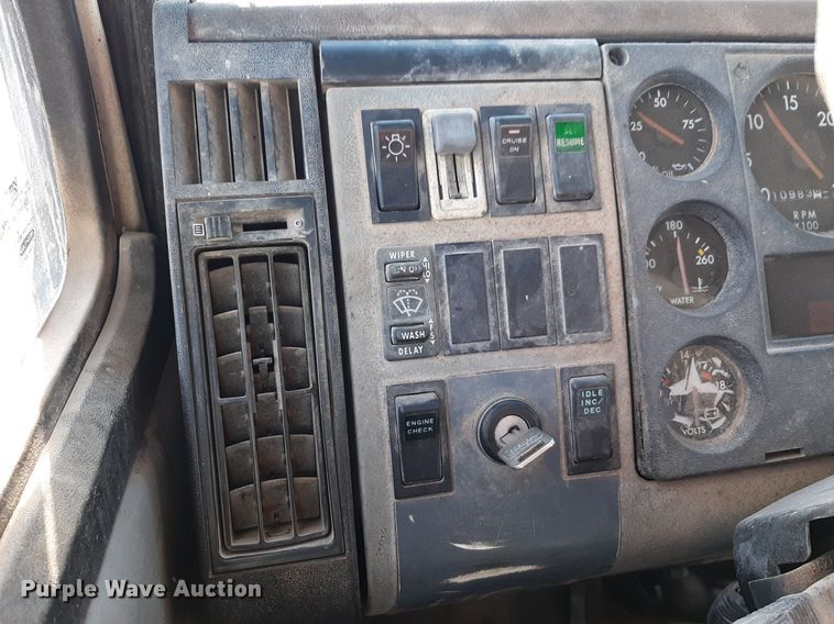 image for item LY9037 1999 Freightliner FL70 crane truck