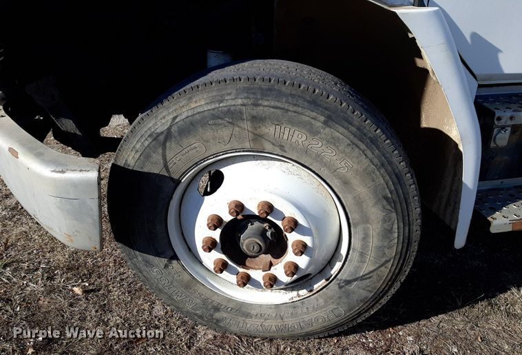 image for item LY9037 1999 Freightliner FL70 crane truck