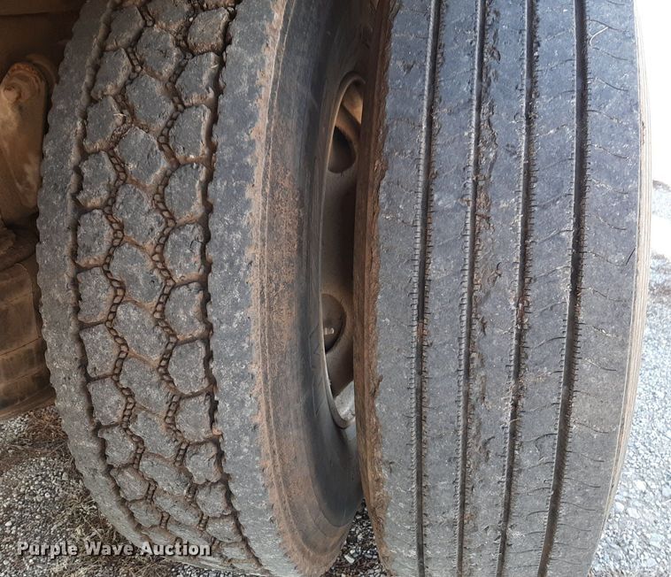 image for item LY9037 1999 Freightliner FL70 crane truck