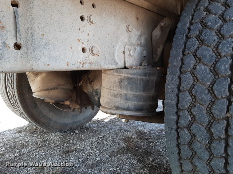 image for item LY9037 1999 Freightliner FL70 crane truck