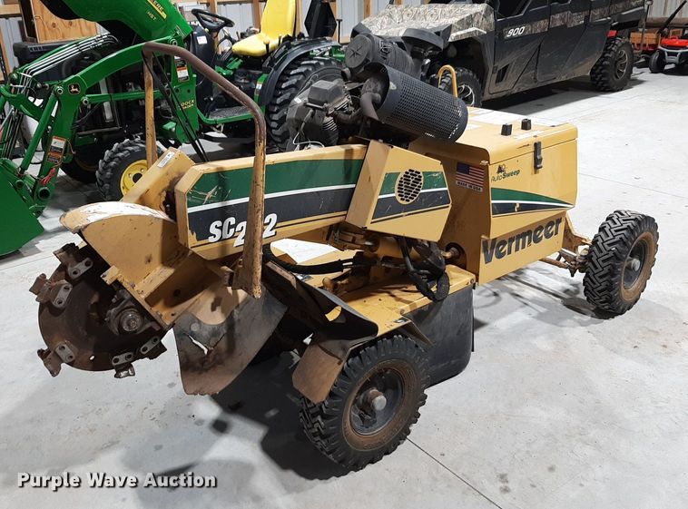 image for item LY9039 2013 Vermeer SC252 stump grinder