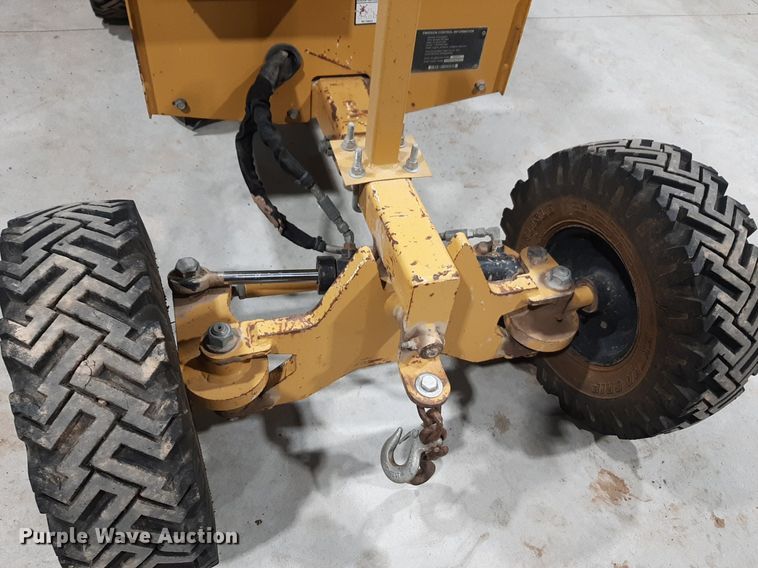 image for item LY9039 2013 Vermeer SC252 stump grinder