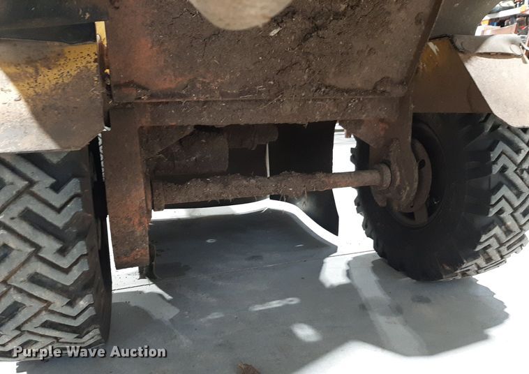 image for item LY9039 2013 Vermeer SC252 stump grinder