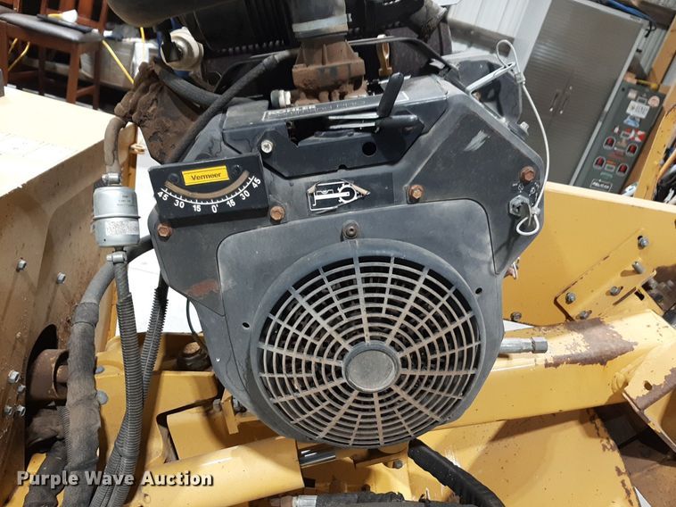 image for item LY9039 2013 Vermeer SC252 stump grinder