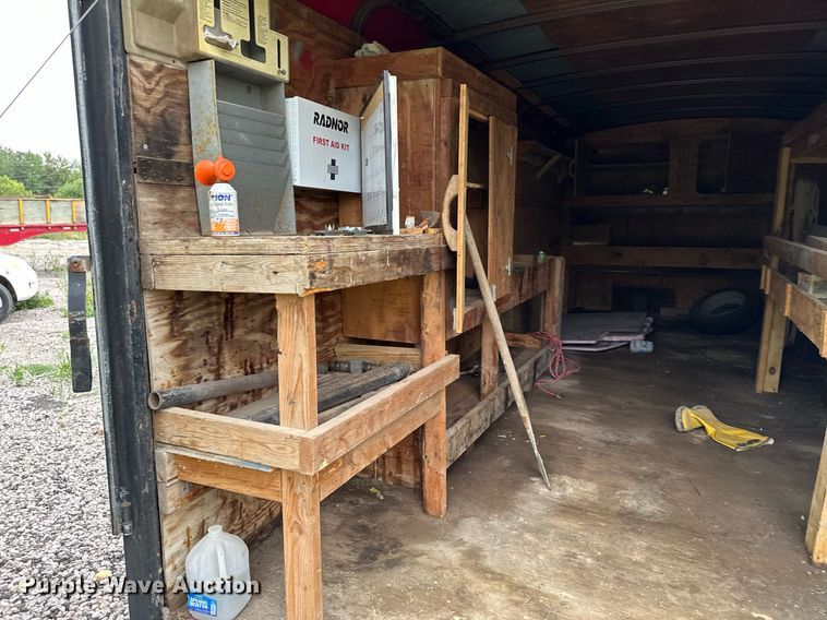 image for item MQ9398 1992 Haulmark enclosed cargo trailer