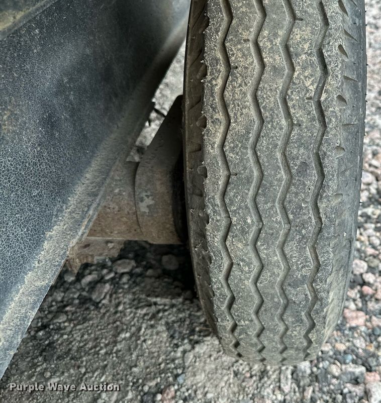 image for item MQ9398 1992 Haulmark enclosed cargo trailer