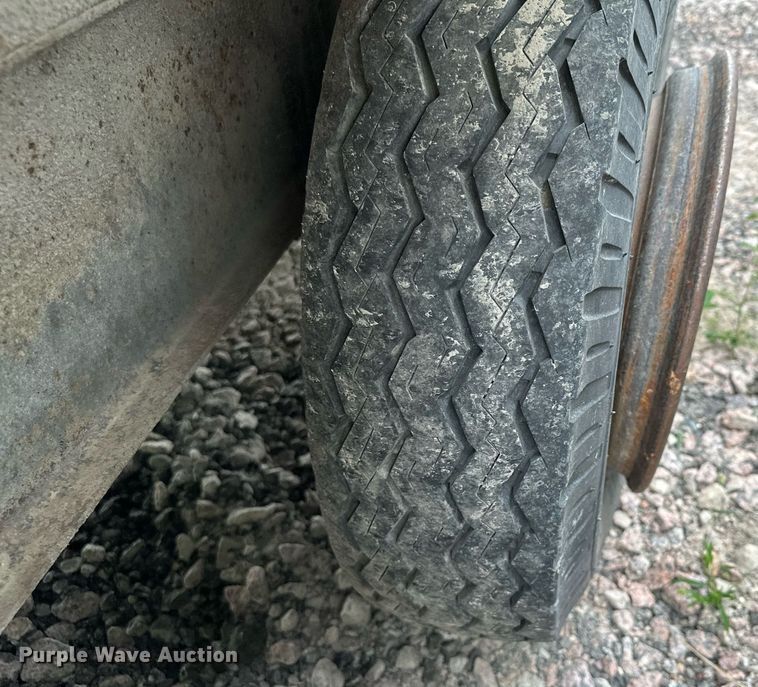 image for item MQ9398 1992 Haulmark enclosed cargo trailer