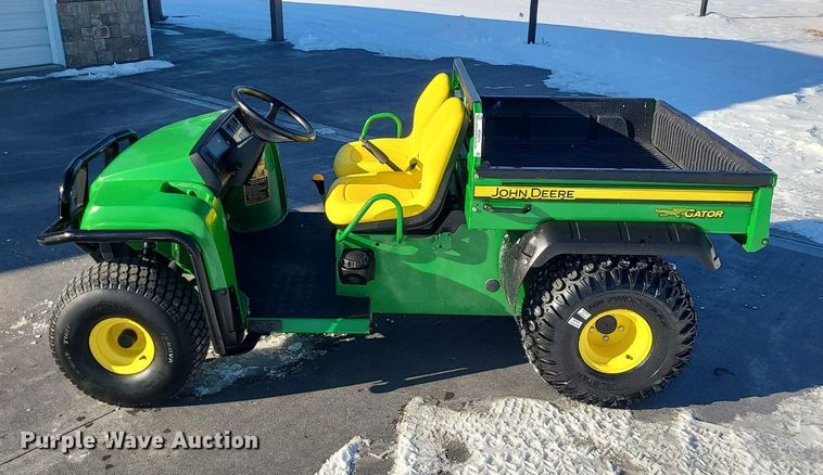 image for item MQ9573 John Deere Gator TS utility vehicle