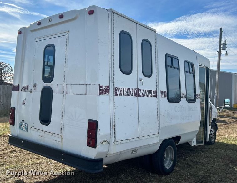 image for item NB9298 1998 Ford  E350 shuttle bus