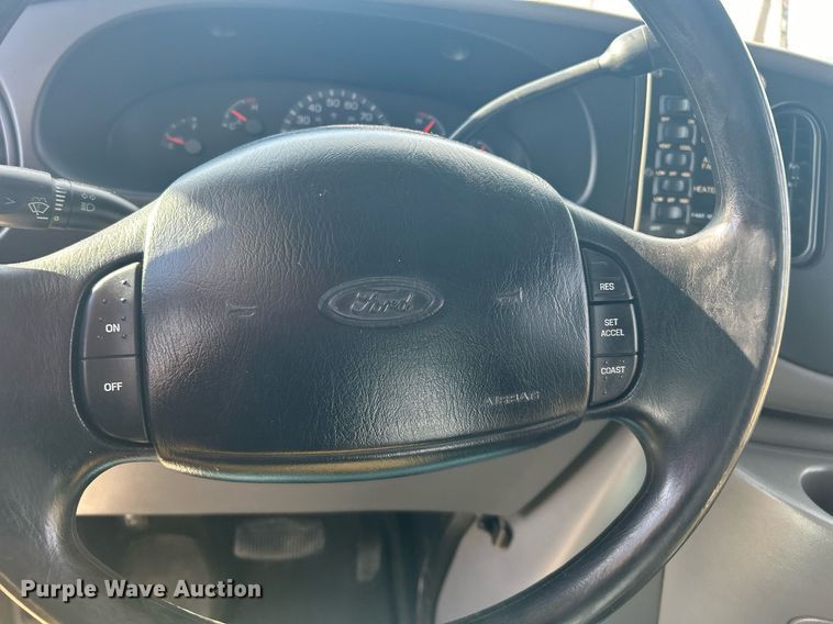 image for item NB9298 1998 Ford  E350 shuttle bus