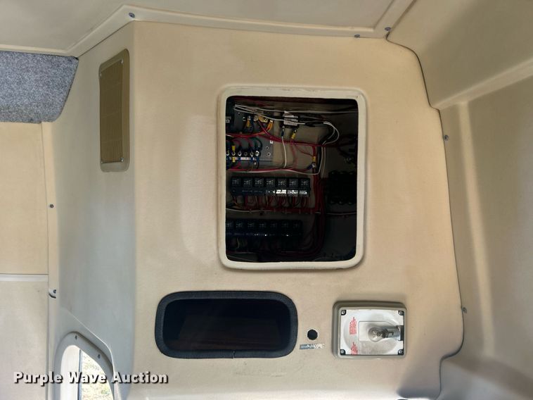 image for item NB9298 1998 Ford  E350 shuttle bus