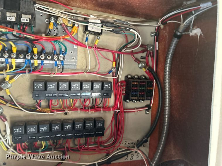 image for item NB9298 1998 Ford  E350 shuttle bus