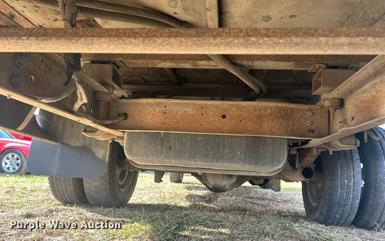 image for item NB9298 1998 Ford  E350 shuttle bus