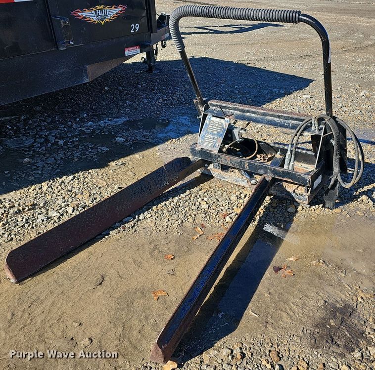 image for item NE9423 DPM 2 skid steer nursery jaws