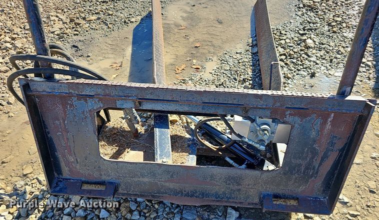 image for item NE9423 DPM 2 skid steer nursery jaws