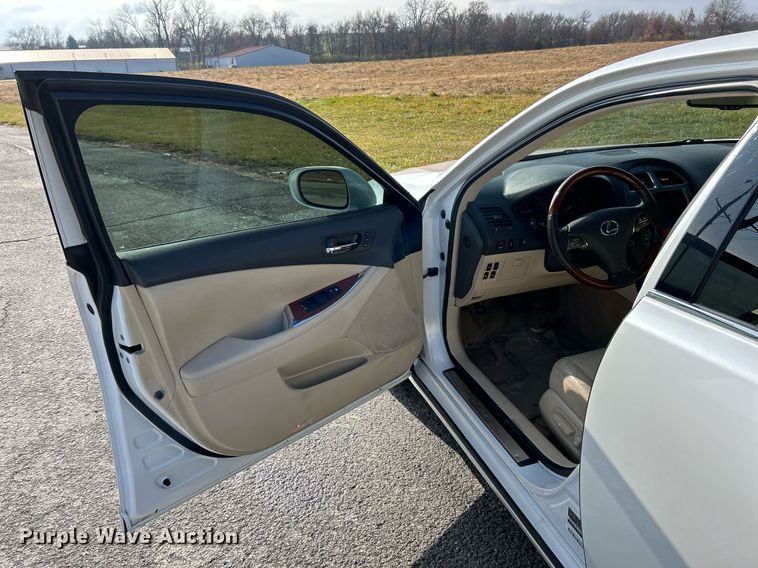 image for item NE9610 2011 Lexus  ES 350  