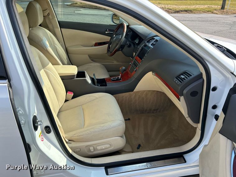 image for item NE9610 2011 Lexus  ES 350  