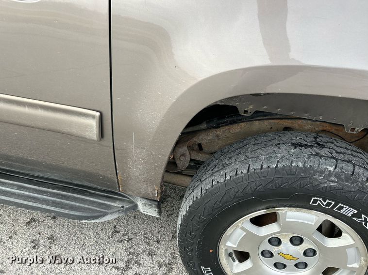 image for item NE9616 2012 Chevrolet Suburban  SUV