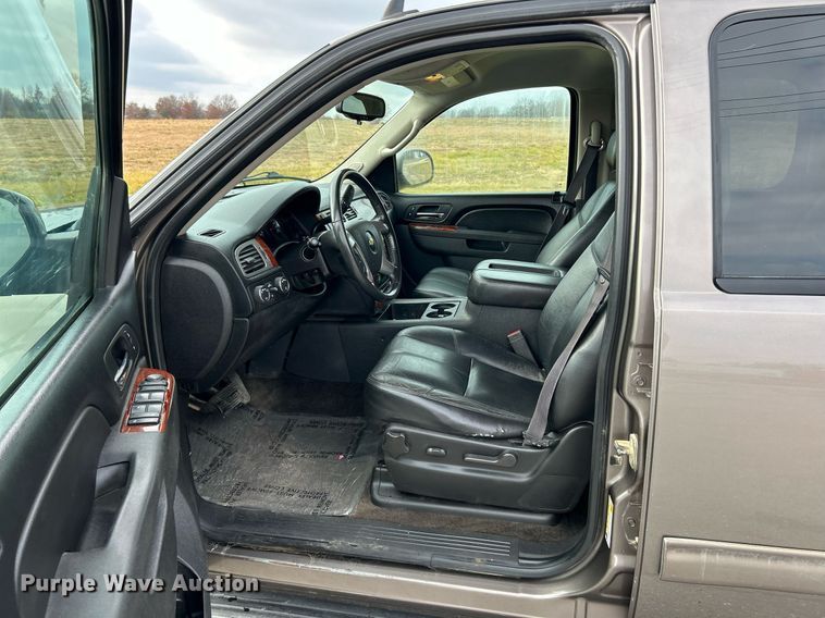 image for item NE9616 2012 Chevrolet Suburban  SUV