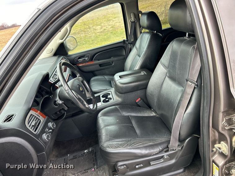 image for item NE9616 2012 Chevrolet Suburban  SUV