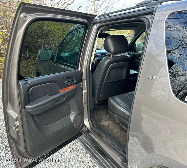 image for item NE9616 2012 Chevrolet Suburban  SUV