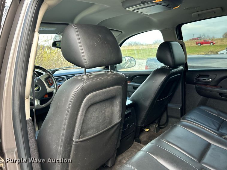 image for item NE9616 2012 Chevrolet Suburban  SUV