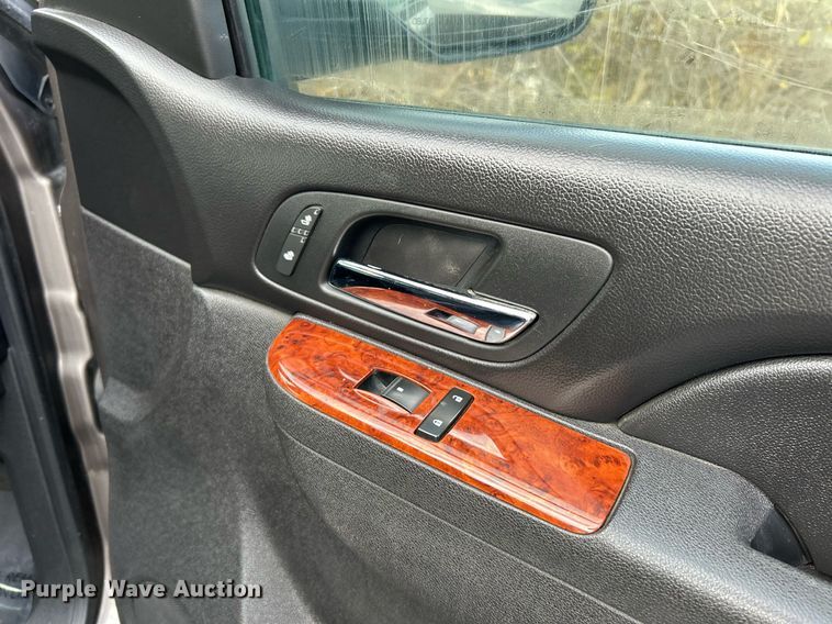 image for item NE9616 2012 Chevrolet Suburban  SUV