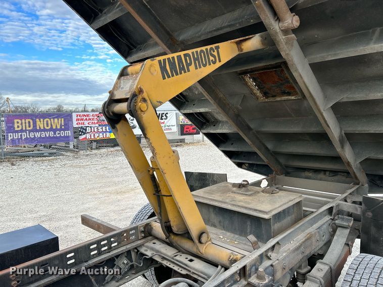 image for item NE9661 2014 Ford F550 Super Duty XL  dump flatbed truck