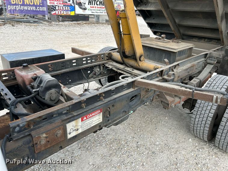 image for item NE9661 2014 Ford F550 Super Duty XL  dump flatbed truck