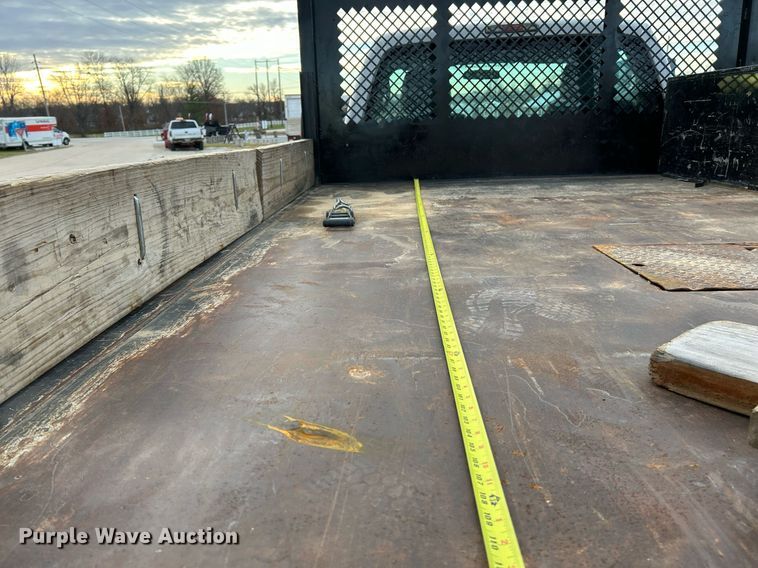 image for item NE9661 2014 Ford F550 Super Duty XL  dump flatbed truck