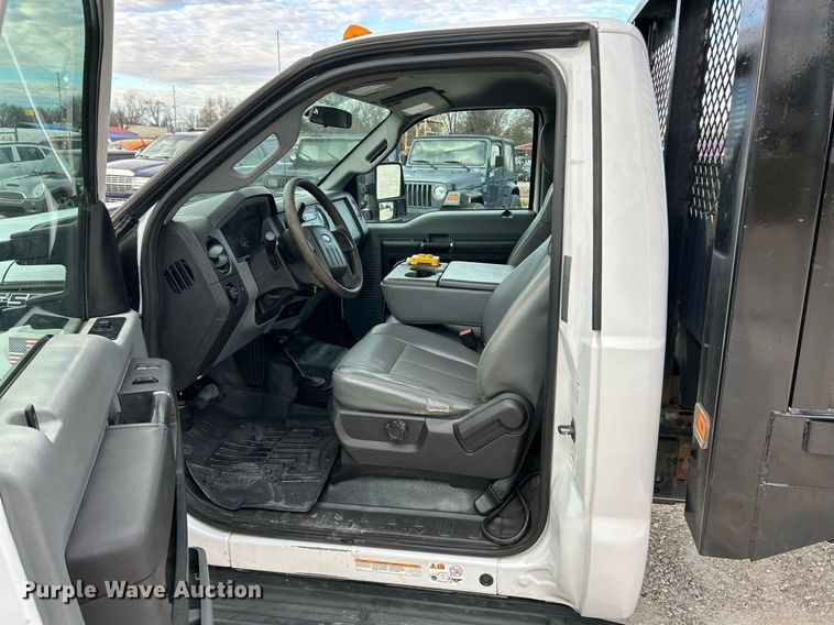 image for item NE9661 2014 Ford F550 Super Duty XL  dump flatbed truck