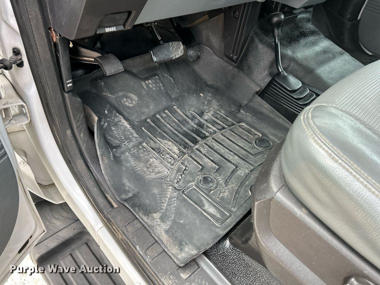 image for item NE9661 2014 Ford F550 Super Duty XL  dump flatbed truck