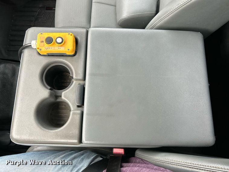 image for item NE9661 2014 Ford F550 Super Duty XL  dump flatbed truck