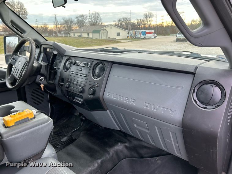 image for item NE9661 2014 Ford F550 Super Duty XL  dump flatbed truck