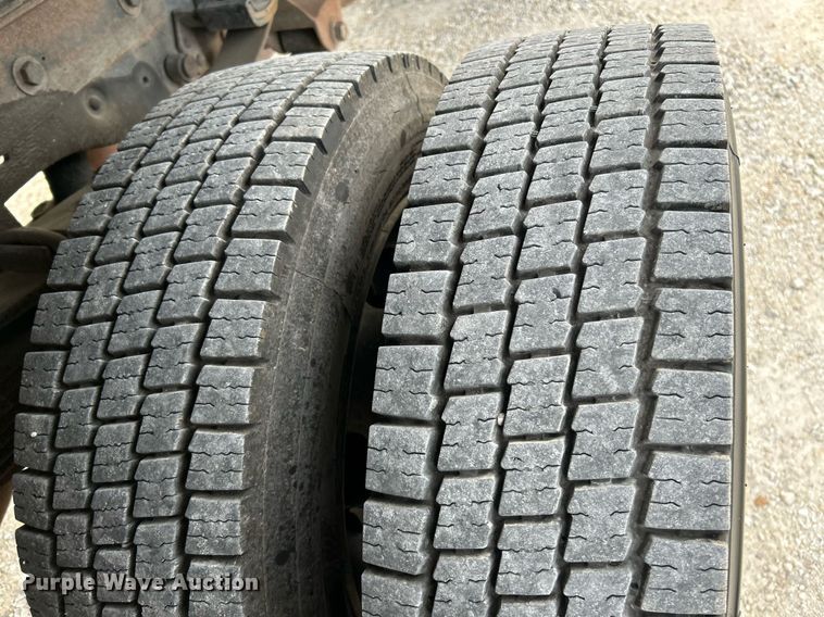 image for item NE9661 2014 Ford F550 Super Duty XL  dump flatbed truck